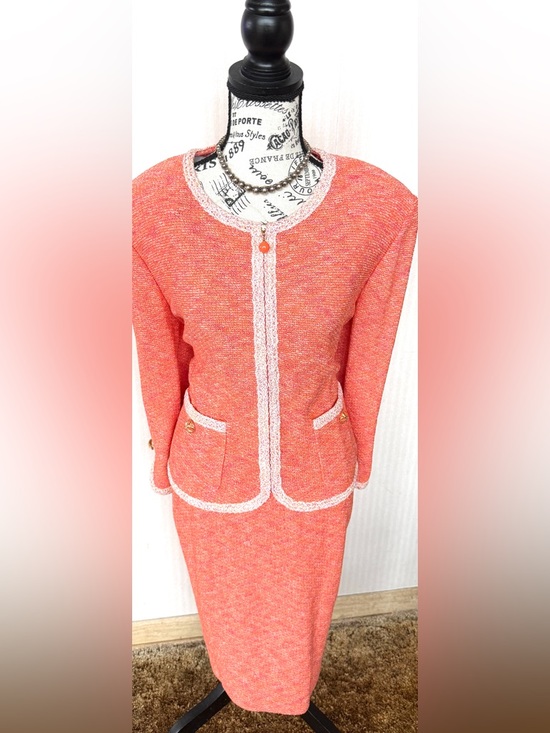 St. John Jackets & Blazers - St. John skirt suit size 10 jacket size 12 skirt REAL POCKETS